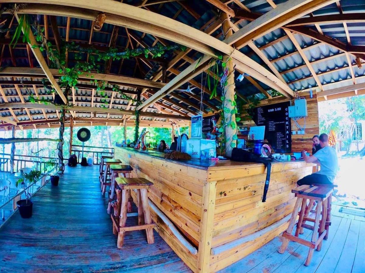 The Cliff Hostel, M'Pay Bay Koh Rong Sanloem Extérieur photo