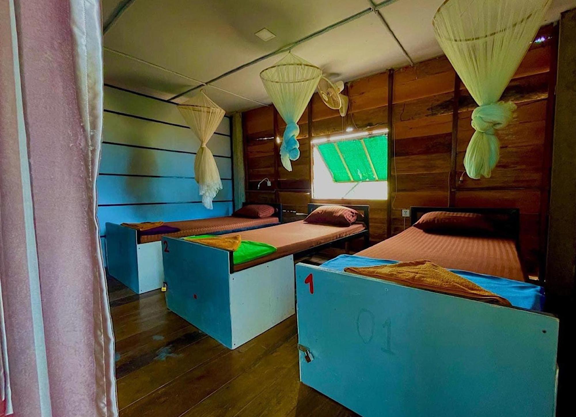 The Cliff Hostel, M'Pay Bay Koh Rong Sanloem Extérieur photo