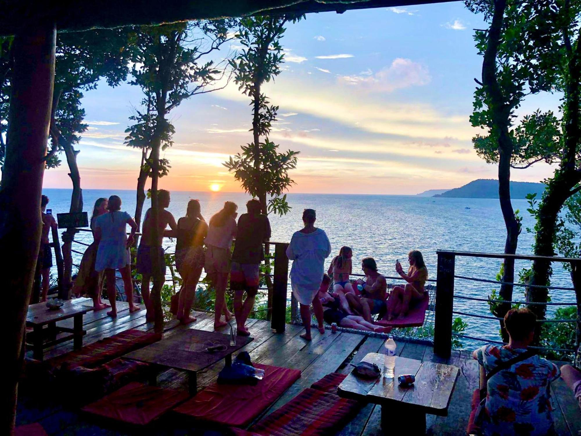 The Cliff Hostel, M'Pay Bay Koh Rong Sanloem Extérieur photo